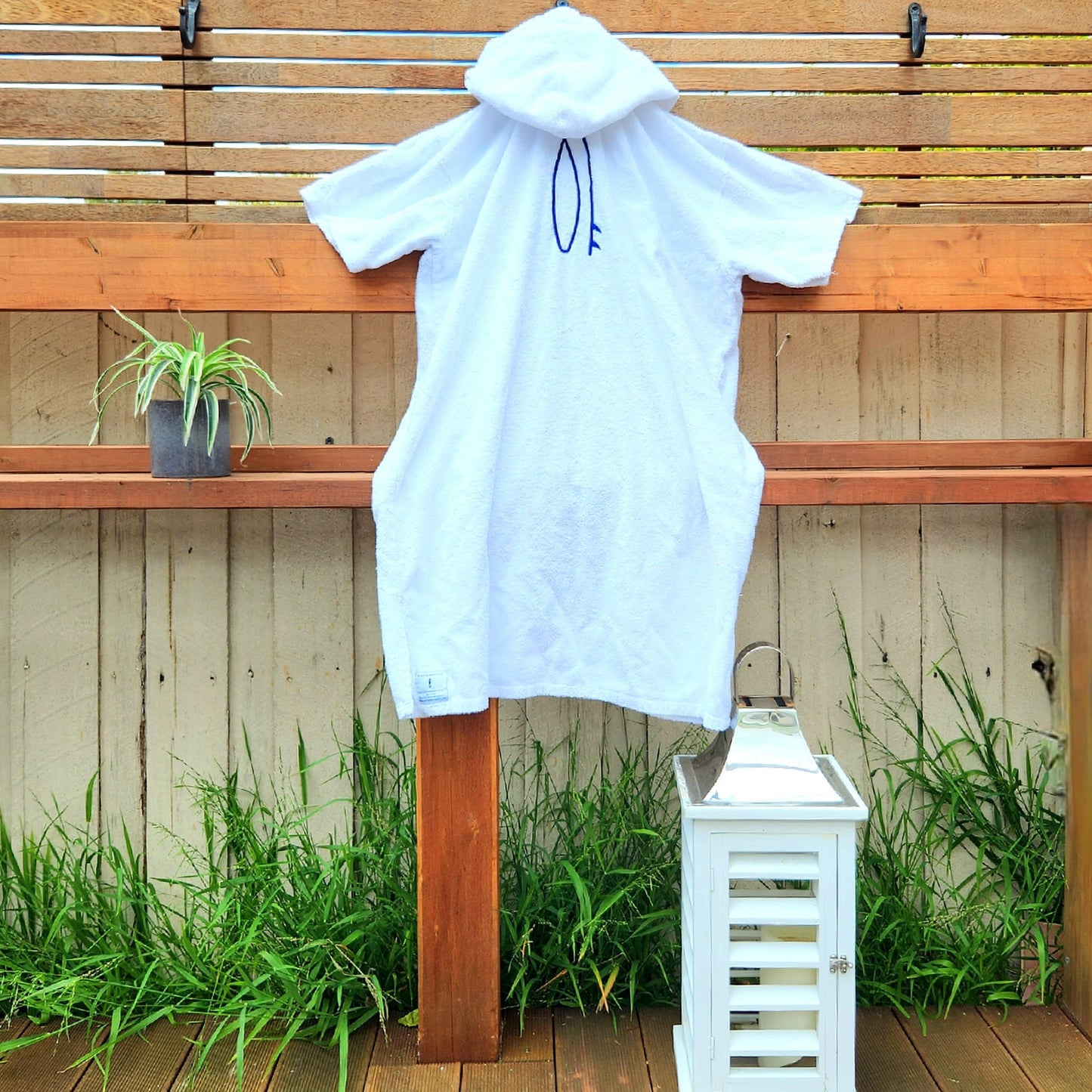 Surf Poncho - Arctic White